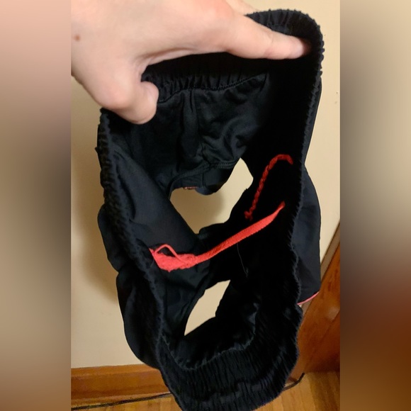 Under Armour Running Shorts - Small - Picture 4 of 5